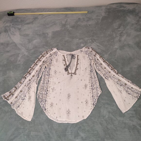 Exquisite Gold Sequin Embroidery Blouse Bell Sleeves Ethnic India Summer Wear - Picture 2 of 12